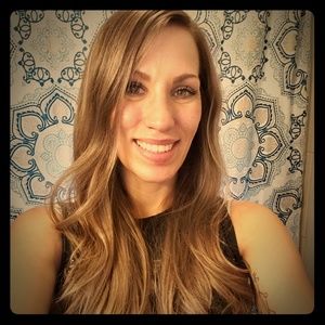 Meet your Posher, Becky